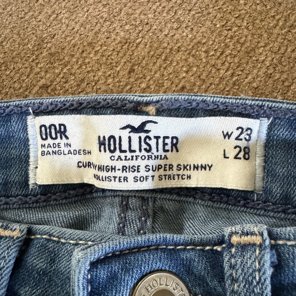 Hollister Blue Skinny Distressed Jeans - Picture 2 of 3